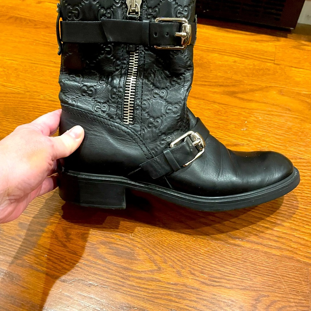 GUCCI GG Black Guccissima Leather
Ankle Moto Boots Size 39/8.5-9. VGUC 🔥 - Picture 11 of 11